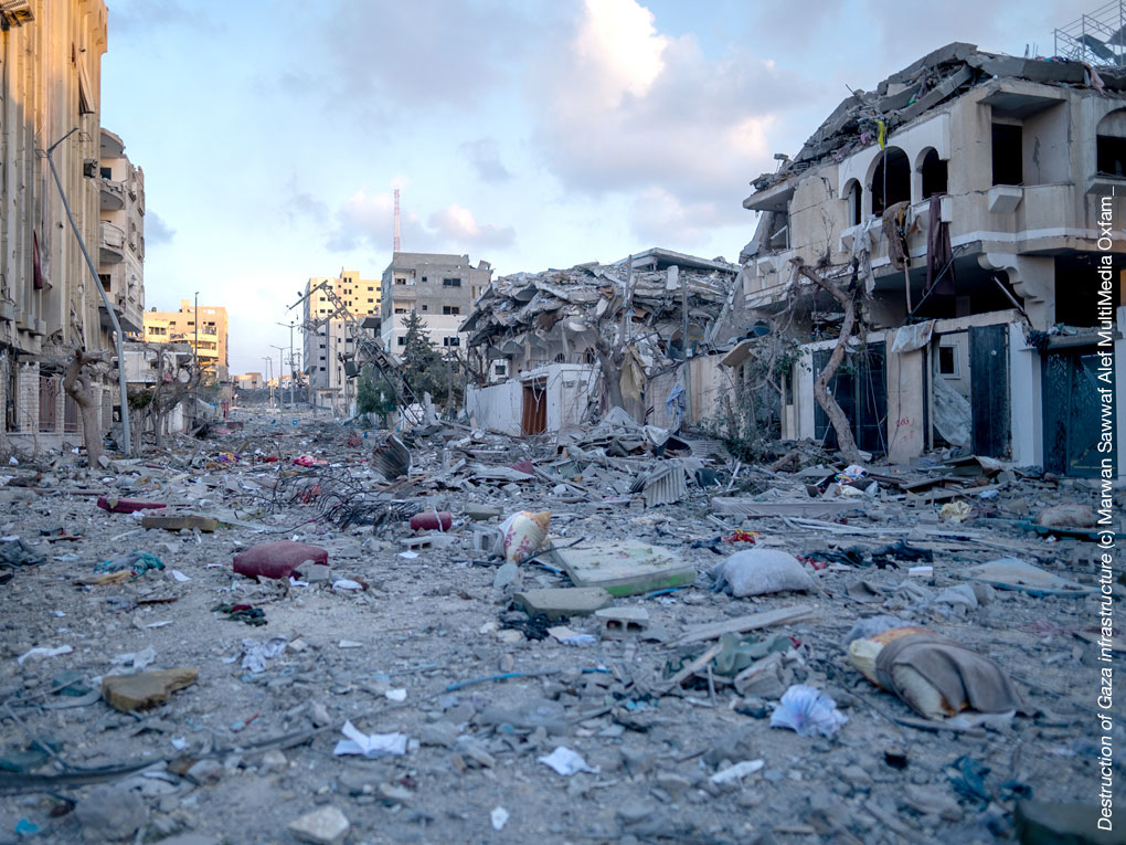 Zerstörte Häuser in Gaza, Straße in Schutt und Asche, Nothilfe für Familien dringend notwendig