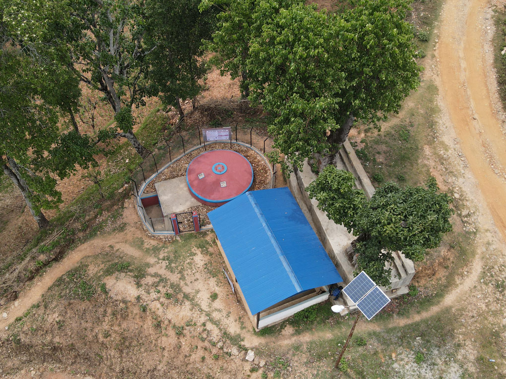 Im Distrikt Dhading werden die bestehenden, aber veralteten und reparatur
bedürftigen Systeme erneuert und instand gesetzt. © Oxfam in Nepal