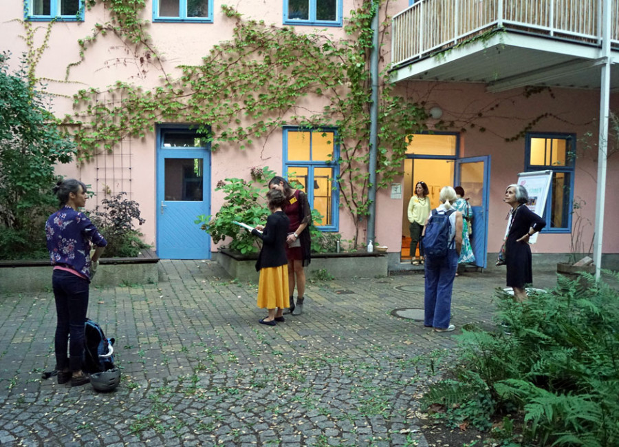 Im wunderschönen Wohnhof Ottakring fand unsere Veranstaltung an einem warmen Septemberabend statt.