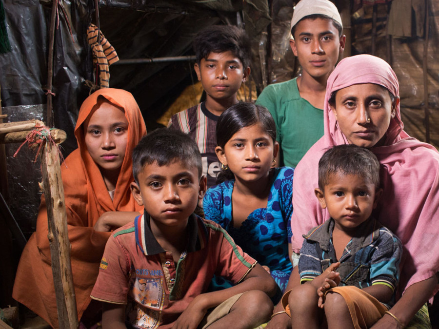 Geflüchtete Rohingya-Familie, die in Bangladesch staatenlos und ungewollt sind.