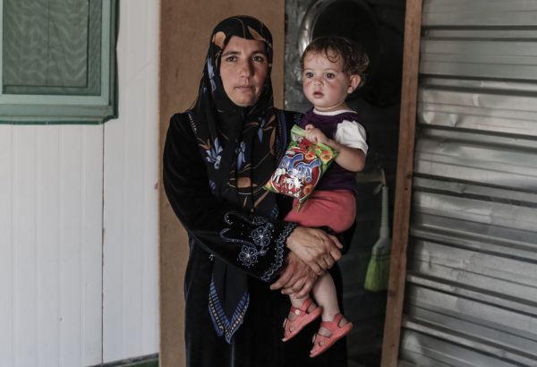 Weder in den Flüchtlingslagern noch in den Unterkünften bei jordanischen Gastfamilien ist es möglich, der Kälte zu trotzen, da es keine Heizung gibt.