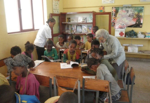 Unsere Partner-Organisation Misereor arbeitet zusammen mit den Schwestern der Franciscan Missionaries of Mary Sisters vor Ort, um die Bildungssituation der Mädchen und Frauen zu verbessern. (c) Misereor Kinder im Klassenzimmer