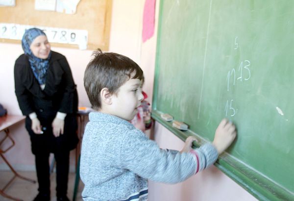 Unterrichtsqualität: Die ersten Schritte auf dem Weg zu Bildung und einem Schulabschluss sind ungemein wichtig. Damit die pädagogische Qualität des Unterrichts stimmt, besuchten die LehrerInnen Weiterbildungen.