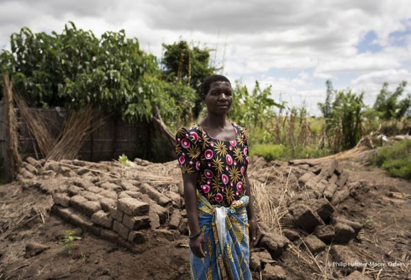 In abgelegenen ländlichen Gebieten, wie hier im westafrikanischen Burkina Faso, haben viele Menschen noch immer kaum Zugang zu Krankenversorgung und sanitären Anlagen.