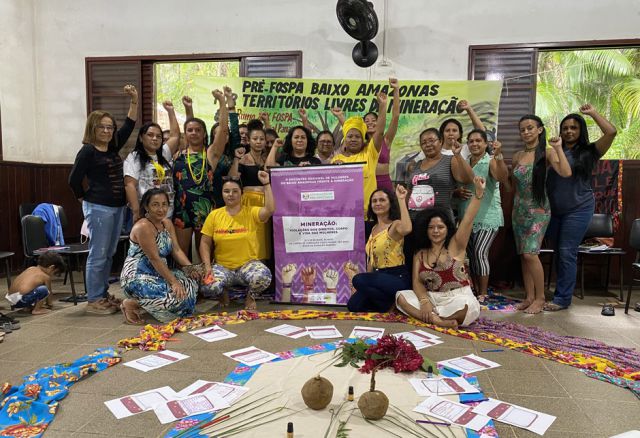 Um den Regenwald und weitere bedrohte Ökosysteme Brasiliens zu schützen, gründeten VetreterInnen dieser Gruppen gemeinsam die zivilgesellschaftliche Initiative Grupo Carta de Belém.
(Pr. 371, © FASE)